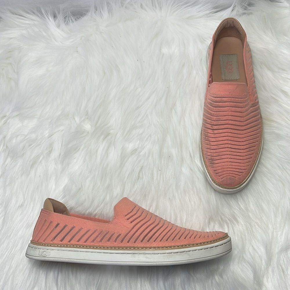 UGG Sammy Wavy Pale Coral Sneakers Sz 8